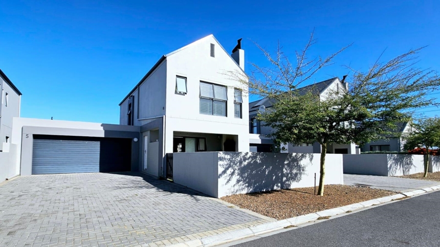 3 Bedroom Property for Sale in Aan de Wijnlanden Western Cape